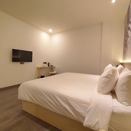 True Blue Hotel Menteng Yakarta Exterior foto
