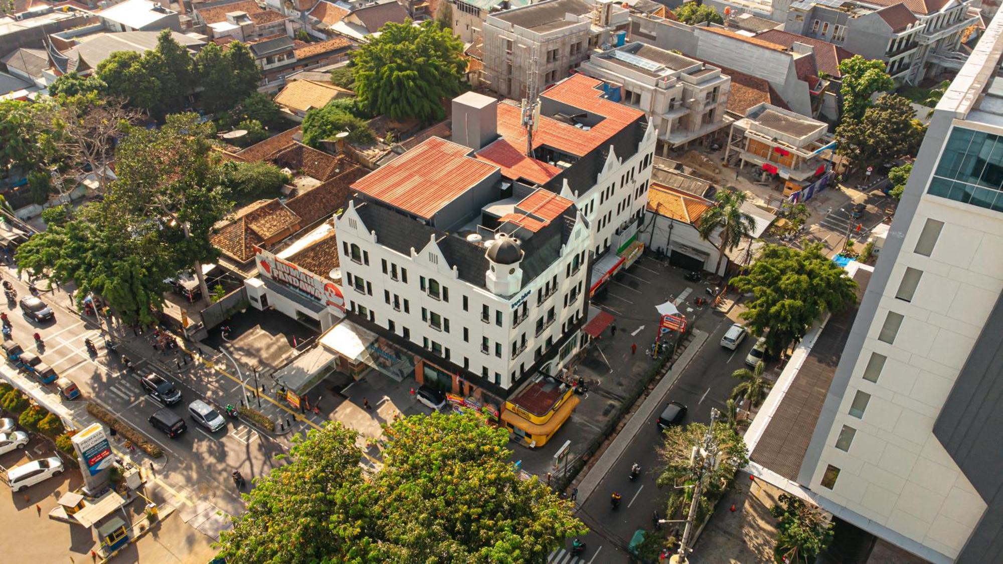 True Blue Hotel Menteng Yakarta Exterior foto