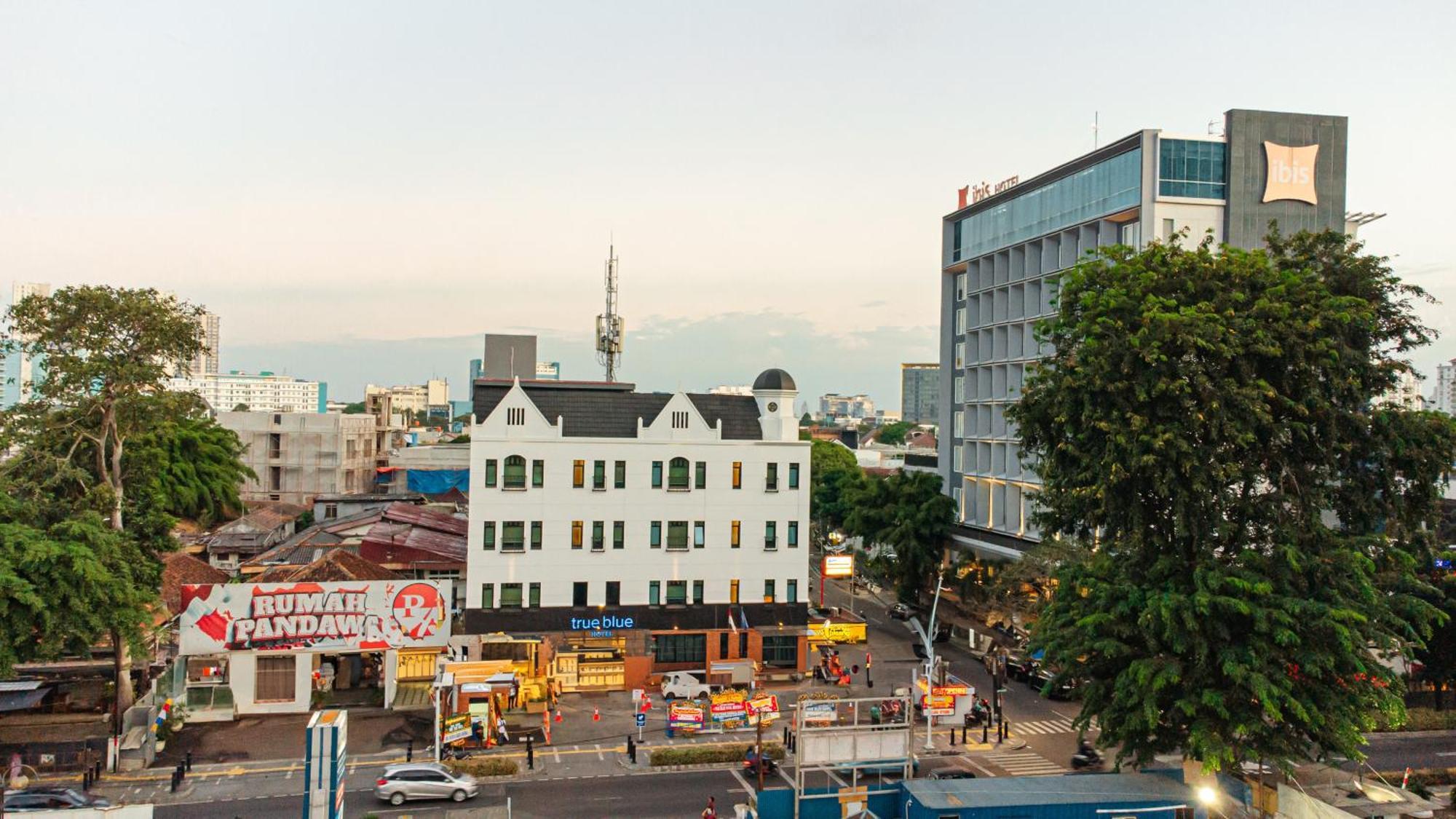 True Blue Hotel Menteng Yakarta Exterior foto